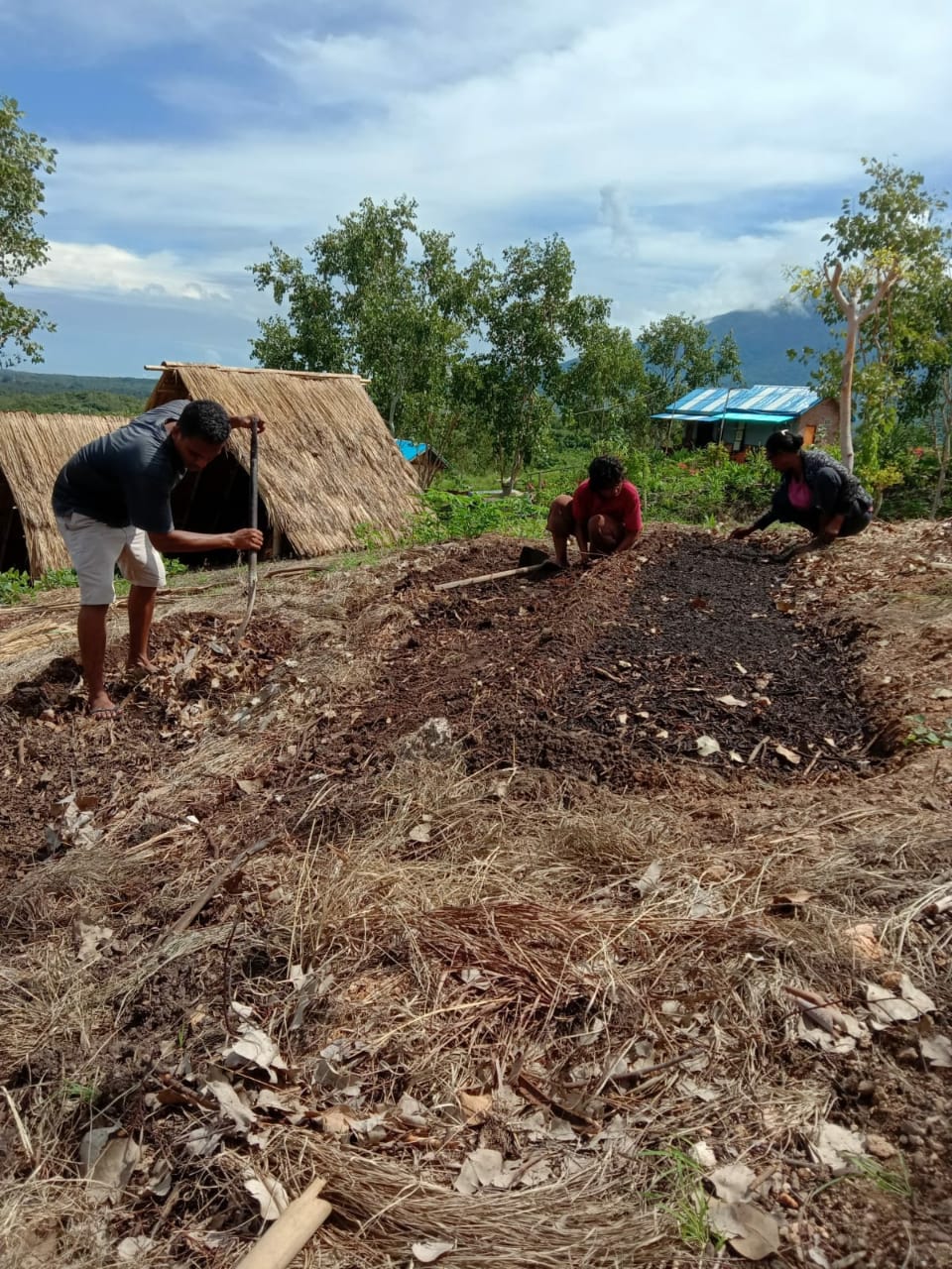 Mencampur Pupuk